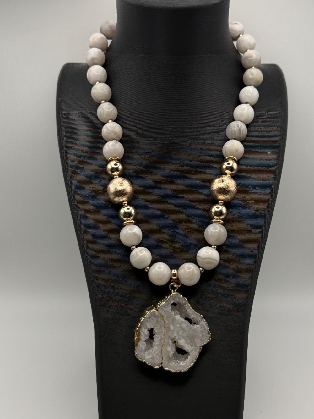 Lonna & Lilly Gold-Tone Gray Agate Beaded Geode Druzy Quartz Pendant Necklace